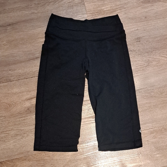 Lululemon Athletica Black Capri Leggings - Picture 1 of 3
